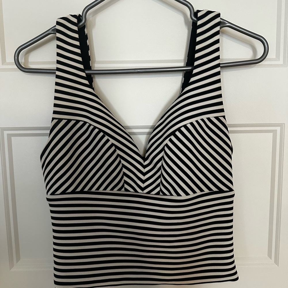 Guess crop and skirt set